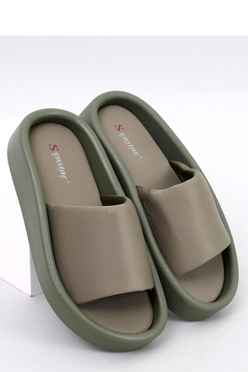 Flip-flops model 194634